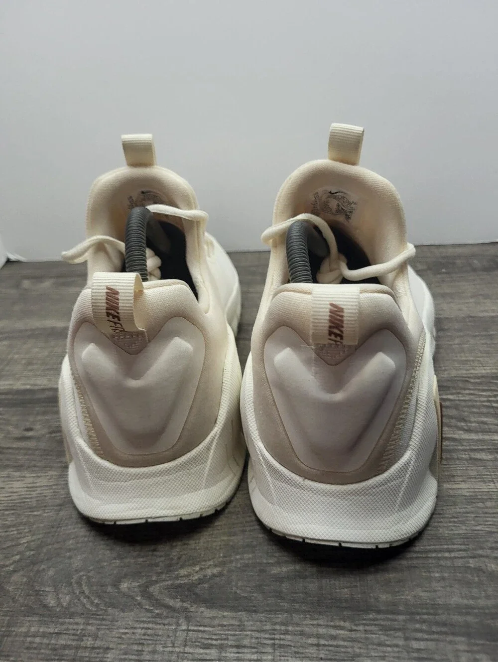 Nike Free Metcon 6 SE Pale Ivory Sneaker Women's Size 10 Training Shoes Sneakers